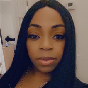 Meet your Posher, Alisha